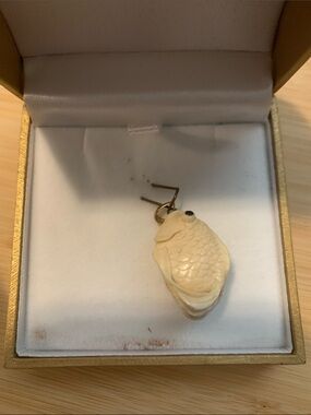 Vintage Korite 14K Gold Mammoth Carved Fish Pendant unisex
